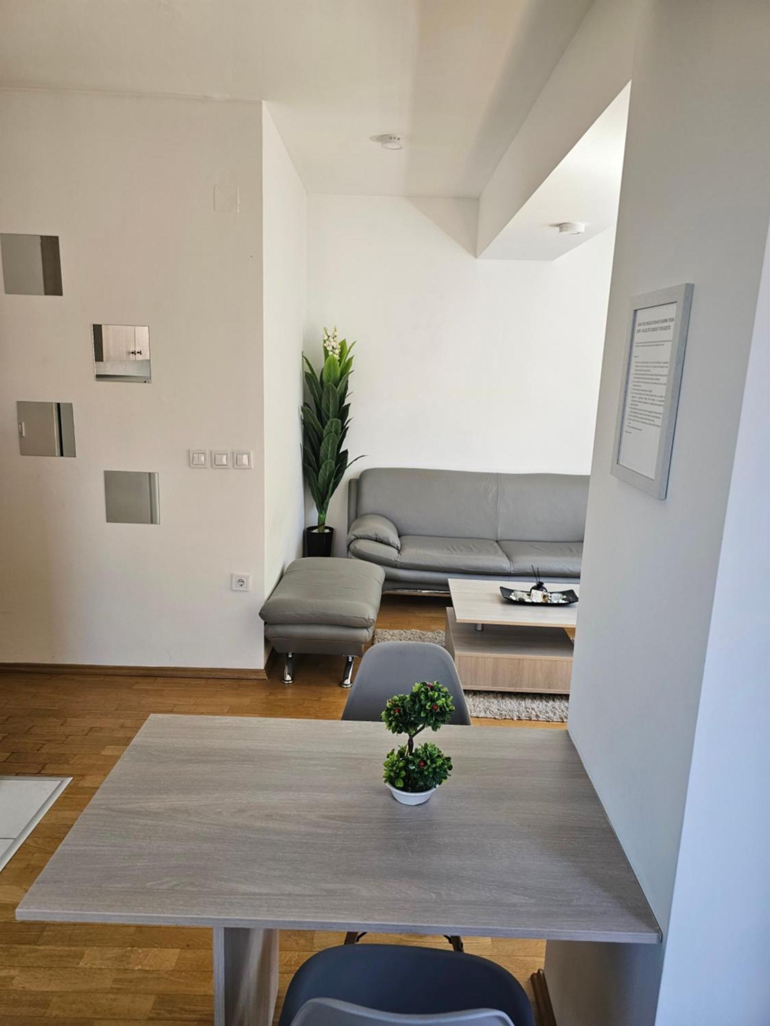 Eapartment Apartman *